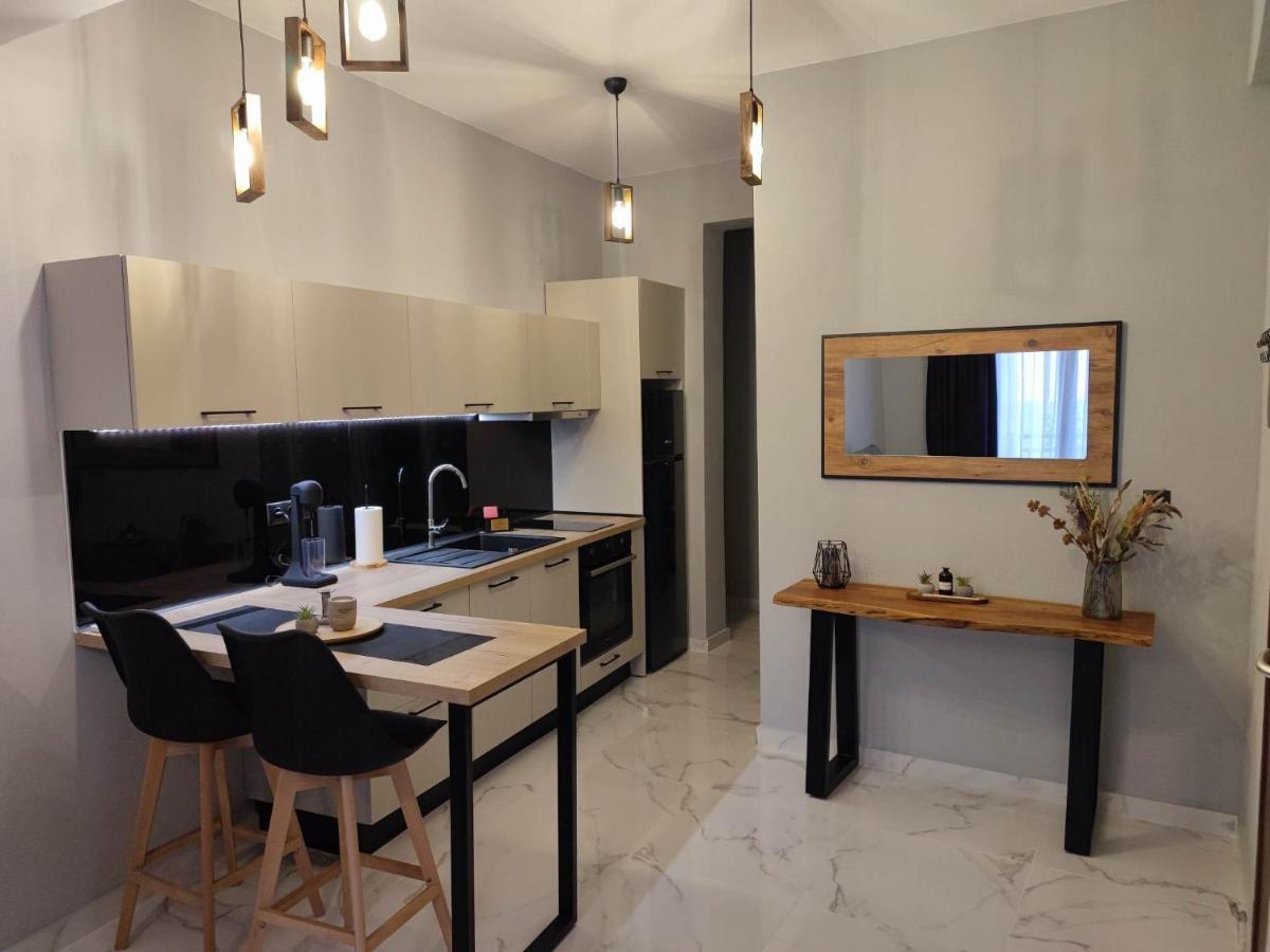 Mary'S Apartment 亚历山德鲁波利斯 外观 照片