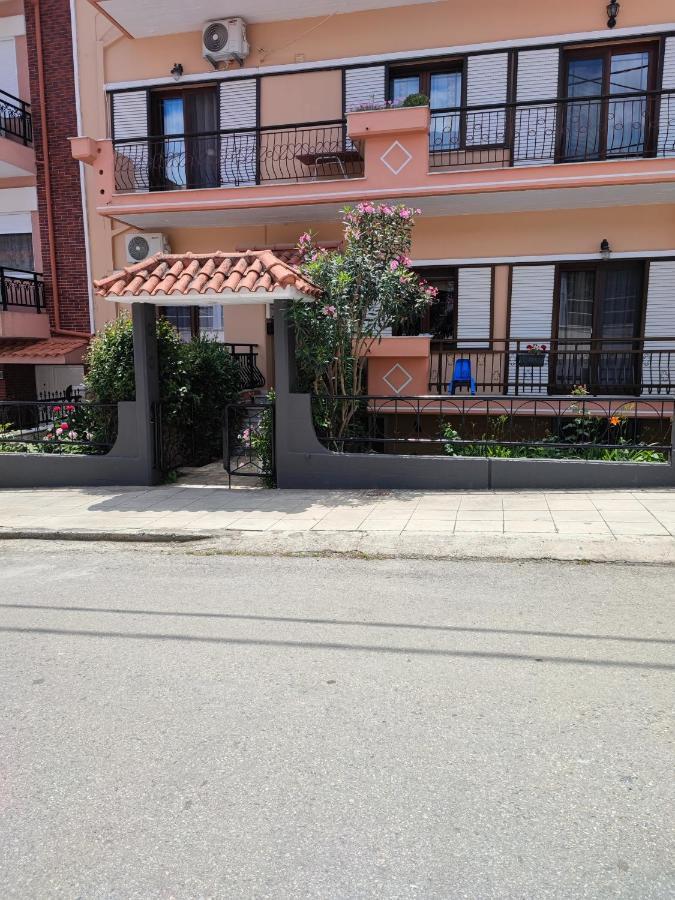 Mary'S Apartment 亚历山德鲁波利斯 外观 照片